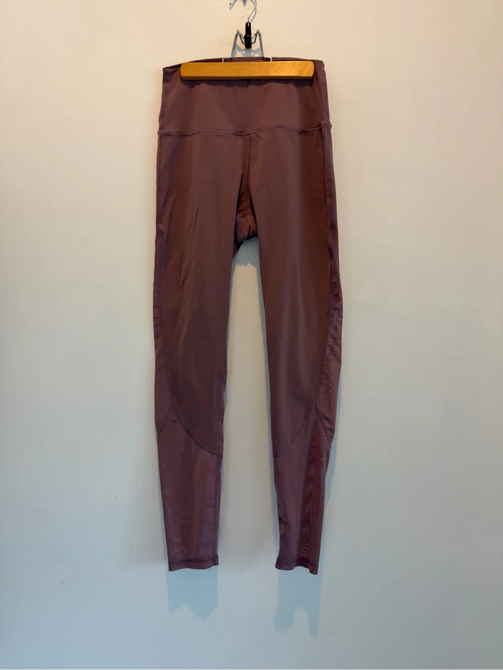Buff Bunny High-Waist Athletic Leggings in Mauve